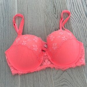 Victoria’s Secret bra